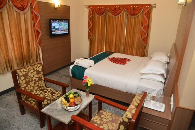 Sri Balaji Hotels Tiruchengodu Exteriér fotografie