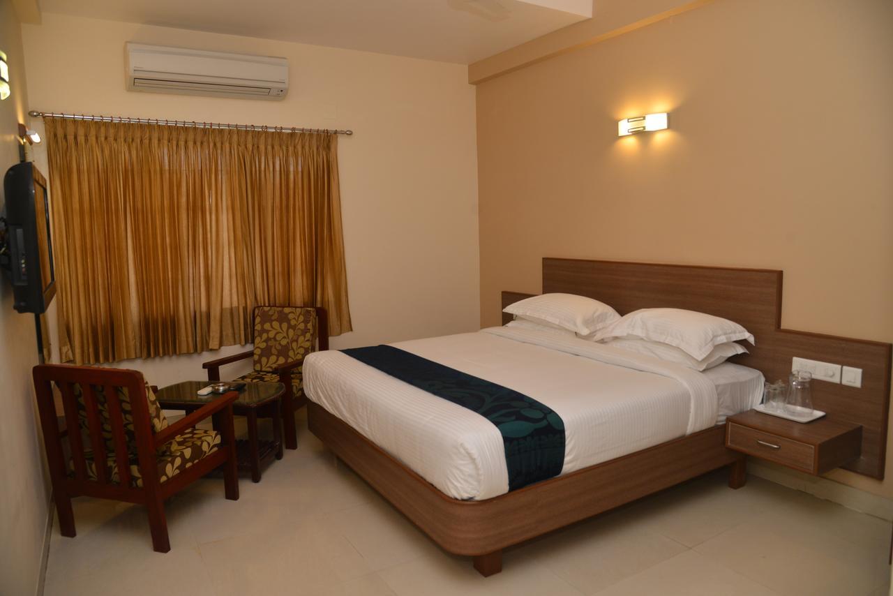 Sri Balaji Hotels Tiruchengodu Exteriér fotografie