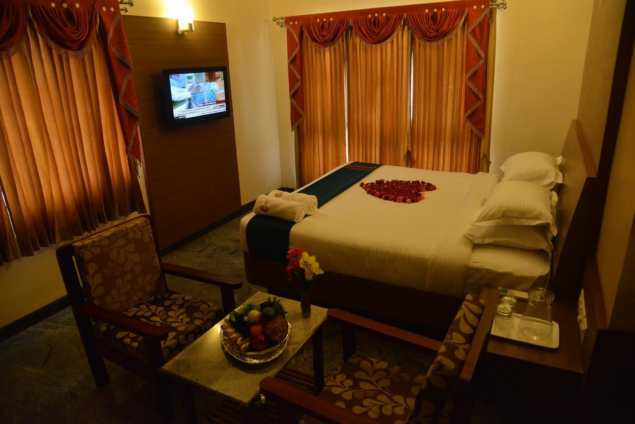 Sri Balaji Hotels Tiruchengodu Exteriér fotografie