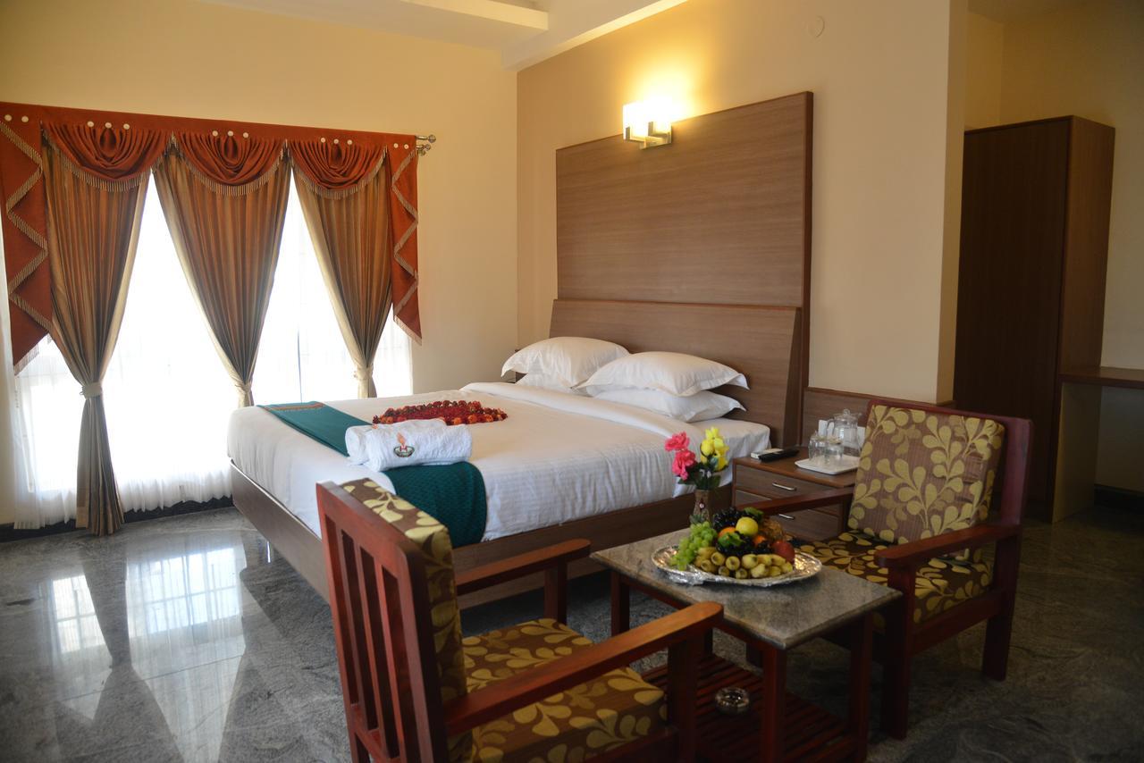 Sri Balaji Hotels Tiruchengodu Exteriér fotografie