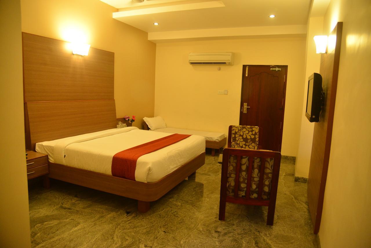 Sri Balaji Hotels Tiruchengodu Exteriér fotografie